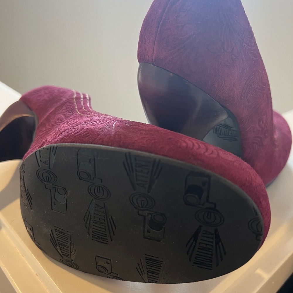 John Fluevog Attention Pump SZ10 - Picture 4 of 7